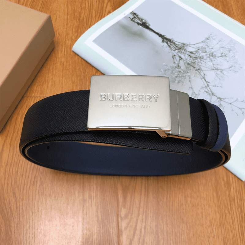 BURBERRY REVERSIBLE PLAQUE BUCKLE GRAINY LEATHER BELT - B25 - Image 2
