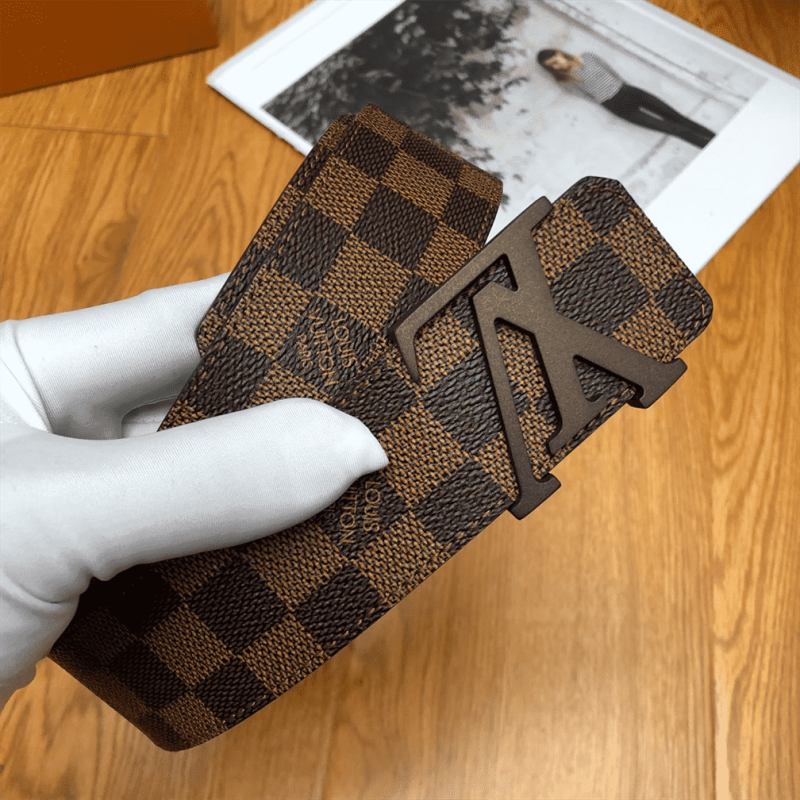LOUIS VUITTON DAMIER EBENE LV INITIALES BELT ¨C B31 - Image 8
