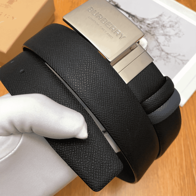 BURBERRY REVERSIBLE PLAQUE BUCKLE GRAINY LEATHER BELT - B25 - Image 8