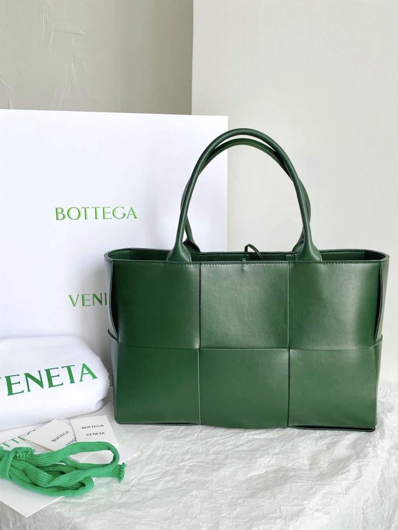 BOTTEGA VENETA WOMEN’S ARCO TOTE IN RAINTREE – WBV32 - Image 8