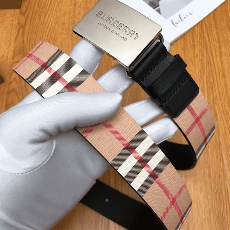BURBERRY PLAQUE BUCKLE VINTAGE CHECK E-CANVAS BELT - B023 - Image 4