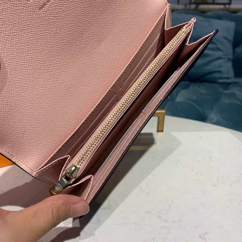 LOUIS VUITTON SARAH WALLET - Image 4