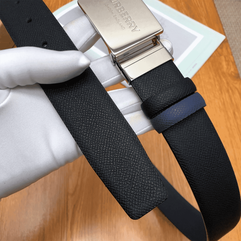 BURBERRY REVERSIBLE PLAQUE BUCKLE GRAINY LEATHER BELT - B25 - Image 3