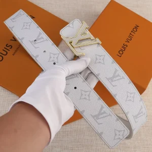 LOUIS VUITTON BELT-B0280