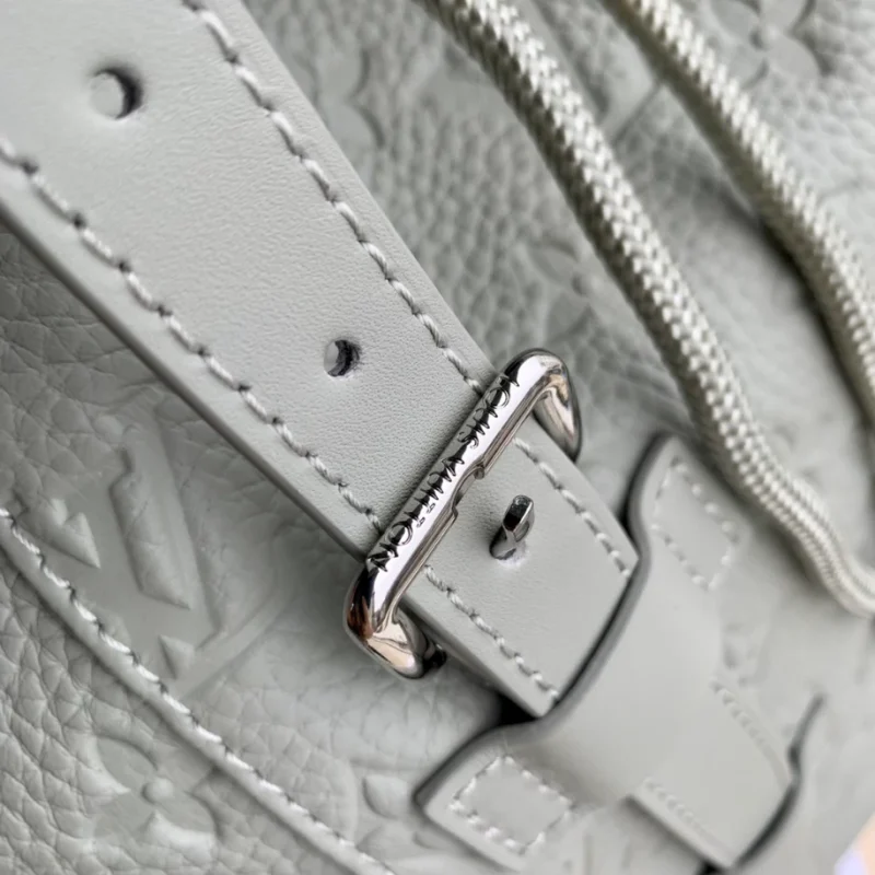 LOUIS VUITTON CHRISTOPHER PM TAURILLON MONOGRAM- WLM514 - Image 8