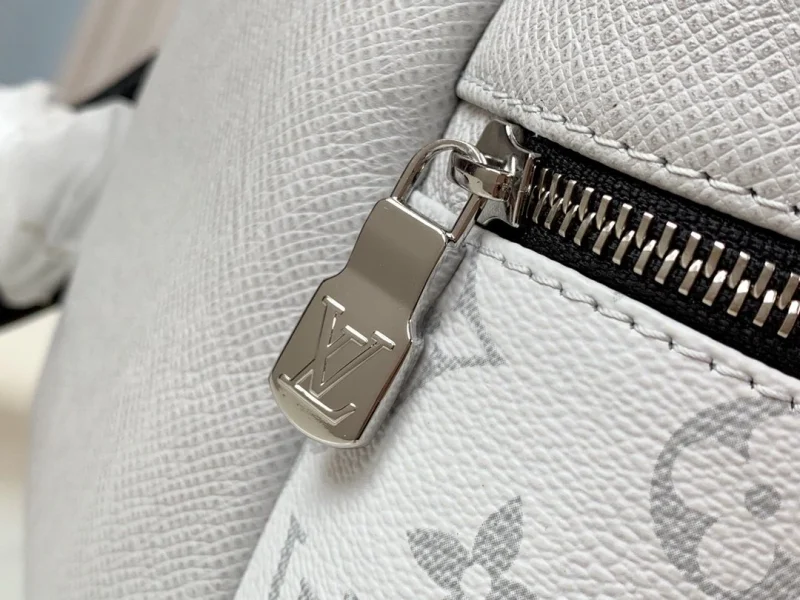 LOUIS VUITTON DISCOVERY BACKPACK – WLM531 - Image 5