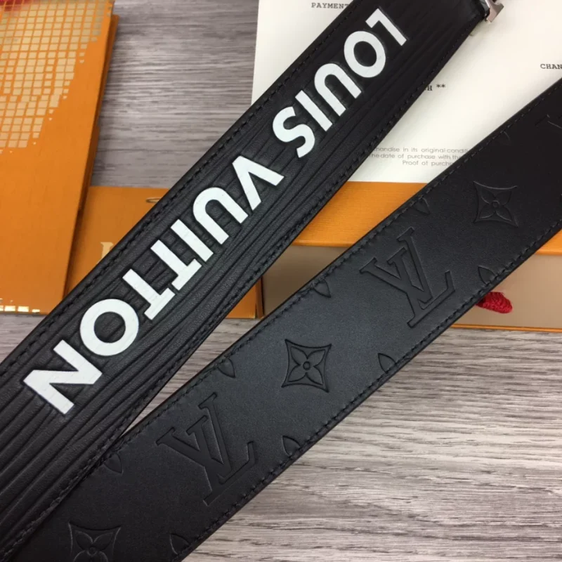 LOUIS VUITTON INITIALS 40MM REVERSIBLE BELT BLACK ¨C B127 - Image 4
