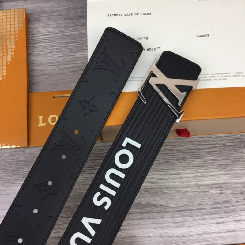 LOUIS VUITTON INITIALS 40MM REVERSIBLE BELT BLACK ¨C B127 - Image 5