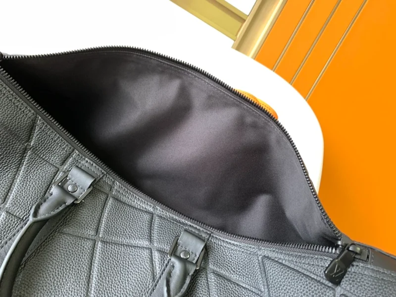 LOUIS VUITTON KEEPALL BANDOULIERE 50 TAURILLON CALFSKIN BAG IN BLACK – WLM537 - Image 6