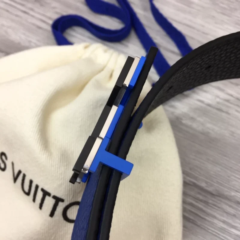 LOUIS VUITTON OPTIC 40MM REVERSIBLE BELT BLUE/BLACK ¨C B0136 - Image 11