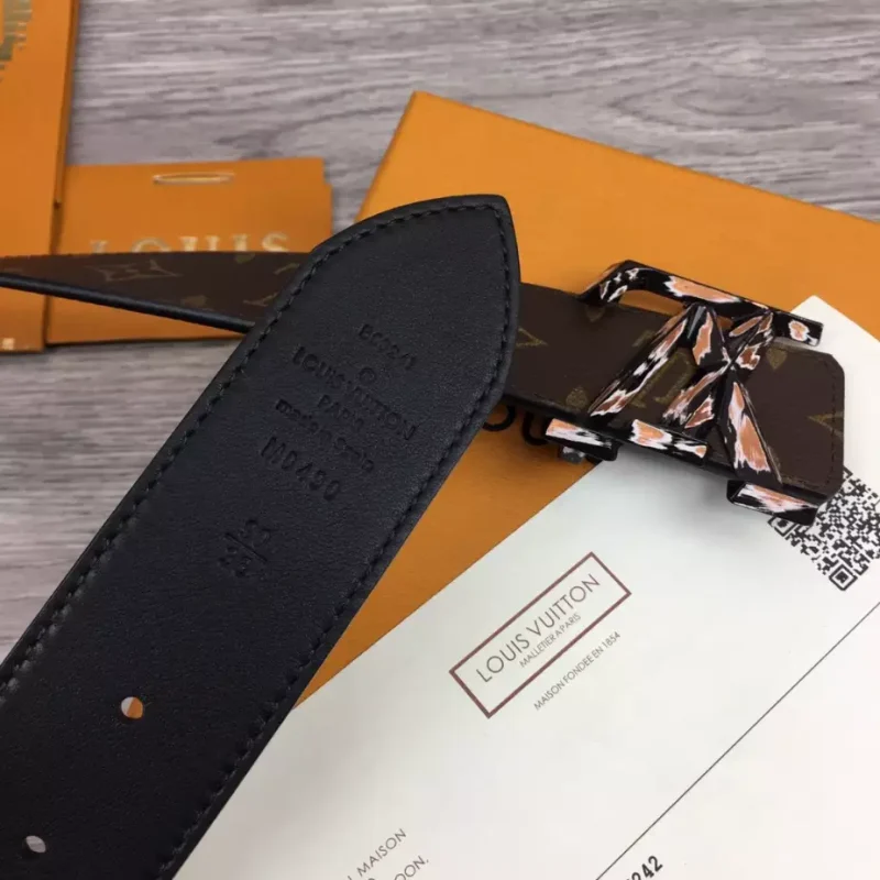LOUIS VUITTON PYRAMIDE CITIES EXCLUSIVE 40MM REVERSIBLE BELT ¨C B0122 - Image 6