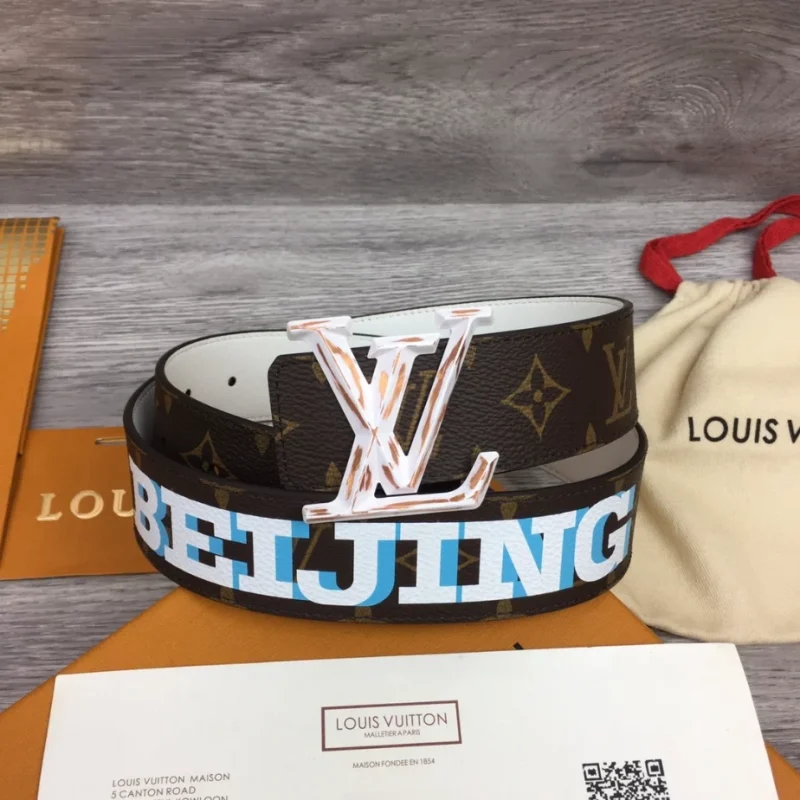 LOUIS VUITTON PYRAMIDE CITIES EXCLUSIVE 40MM REVERSIBLE BELT ¨C B0129 - Image 2