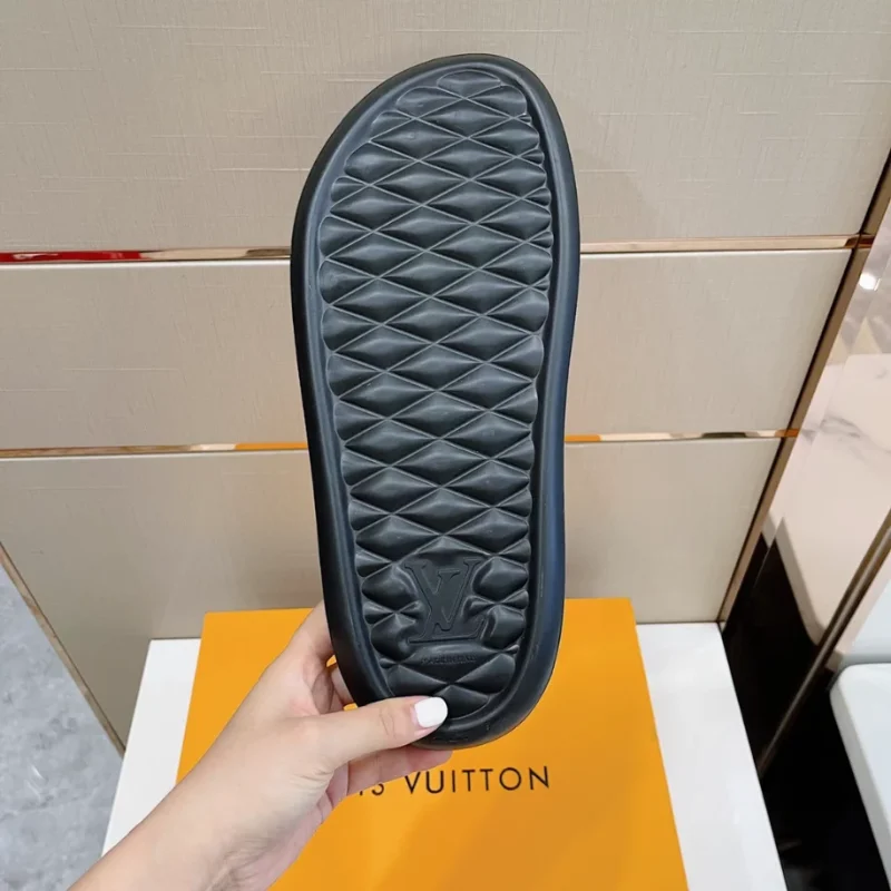 LOUIS VUITTON WATERFRONT MULE – LSVT139 - Image 4