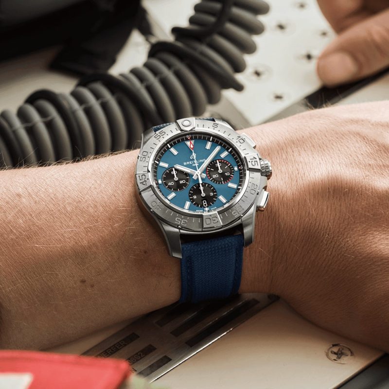 Unworn Breitling Avenger B01 Chronograph 44 Ref# AB0147101C1X1 - Image 5