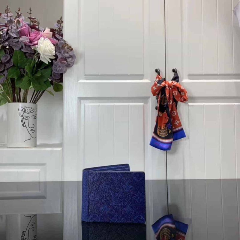 LOUIS VUITTON BLUE MULTIPLE WALLET - Image 2