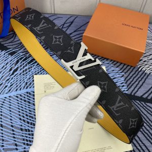 LOUIS VUITTON BELT - B0298