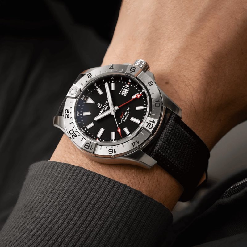 Unworn Breitling Avenger Automatic GMT 44, Ref# A32320101B1X1 - Image 5