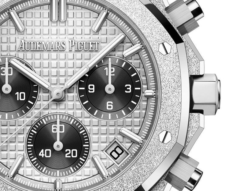 Audemars Piguet Royal Oak SELFWINDING CHRONOGRAPH Ref# 26240BC.GG.1324BC.01 - Image 3