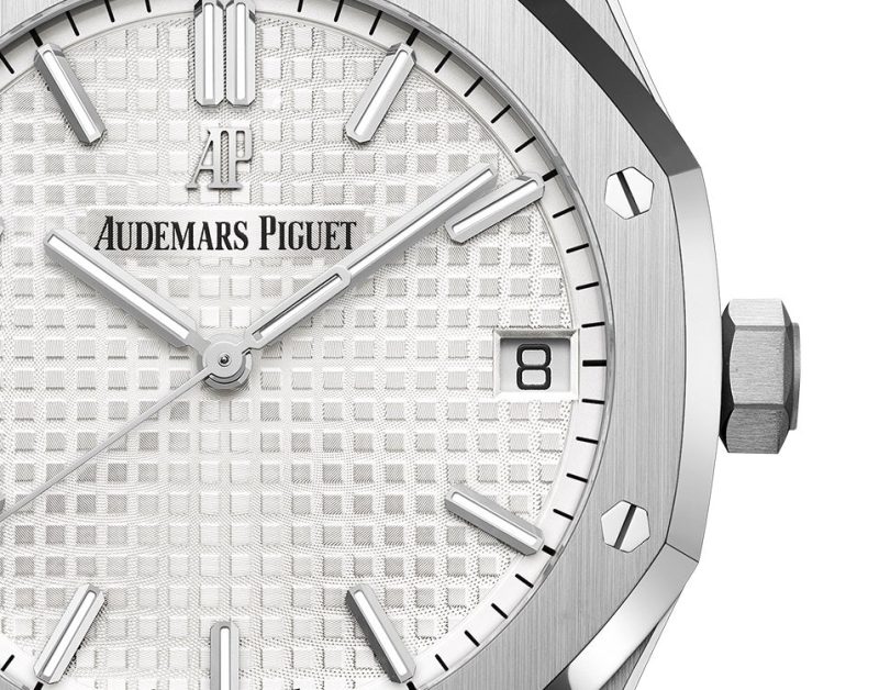 Audemars Piguet Royal Oak SELFWINDING Ref# 15500ST.OO.1220ST.04 - Image 3